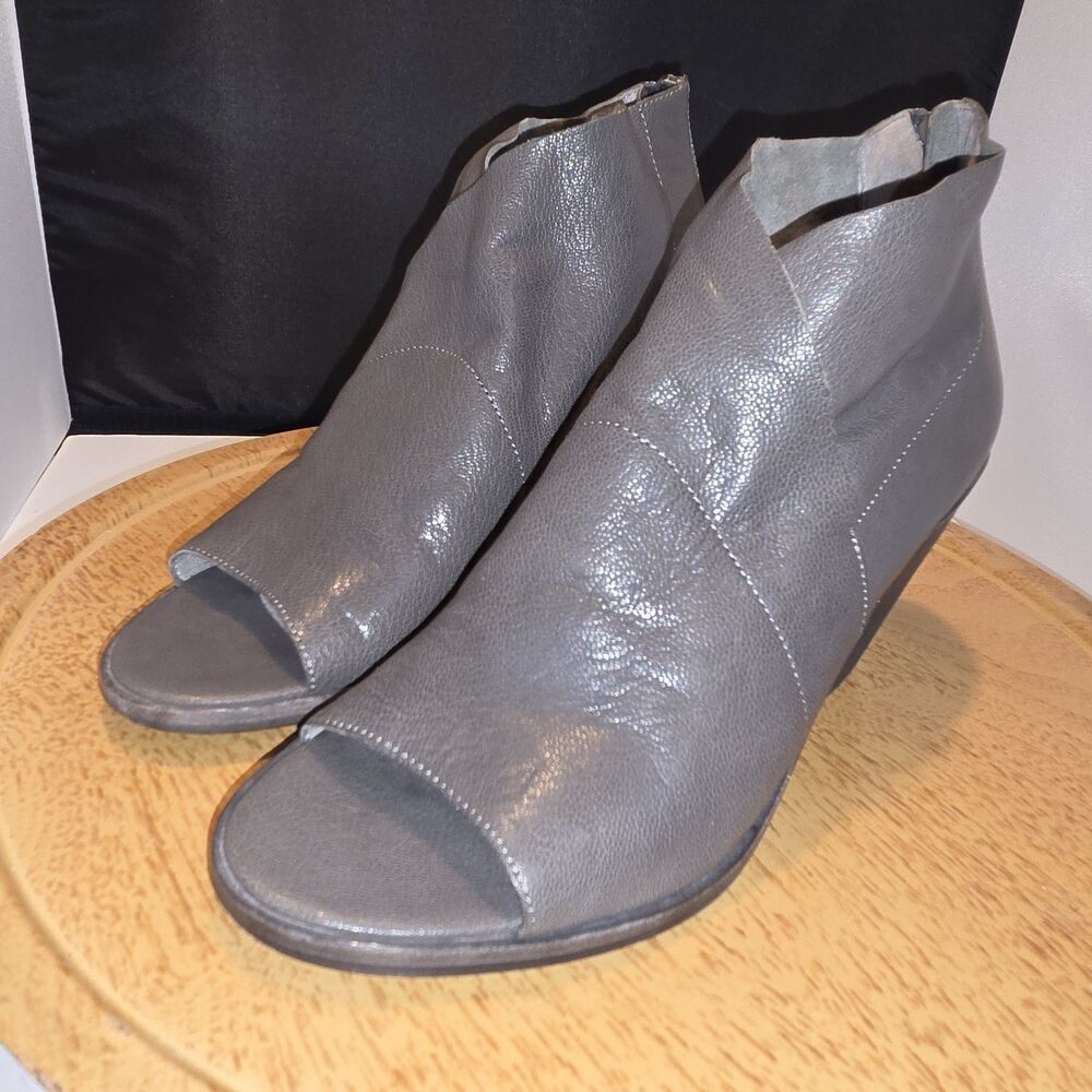Eileen Fisher Womens Gray Leather Open Toe Block Heel Ink Booties 9.5